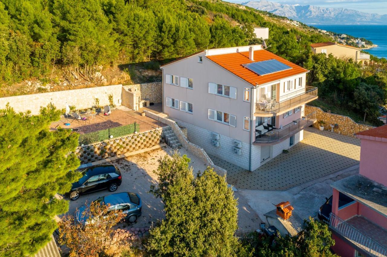 Family Friendly Apartments With A Swimming Pool Stanici, Omis - 18676 エクステリア 写真